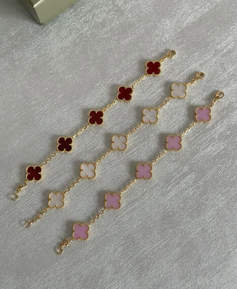 Bracelet aux trèfles